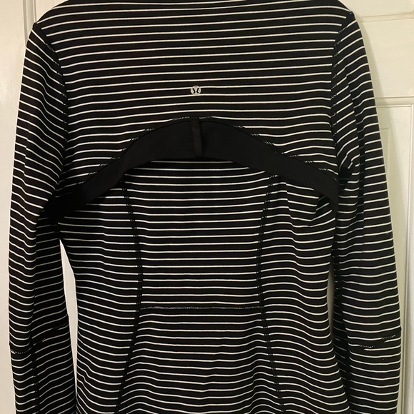 Lululemon Define Jacket - Picture 3 of 8